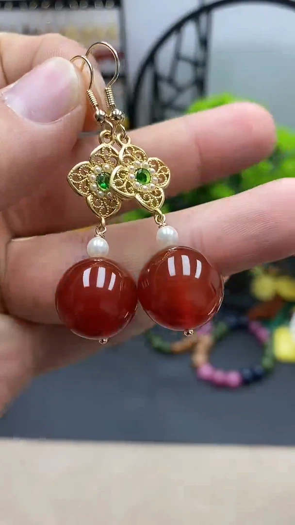 【闪购商品】南红玛瑙耳饰银S925镀金镶嵌M02