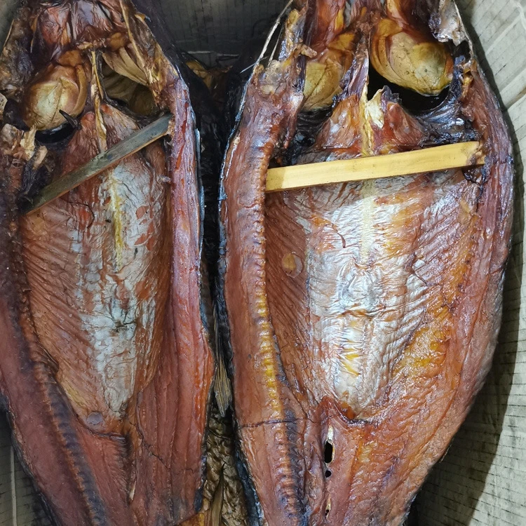 特产腊鱼干农家自制烟熏淡水鱼