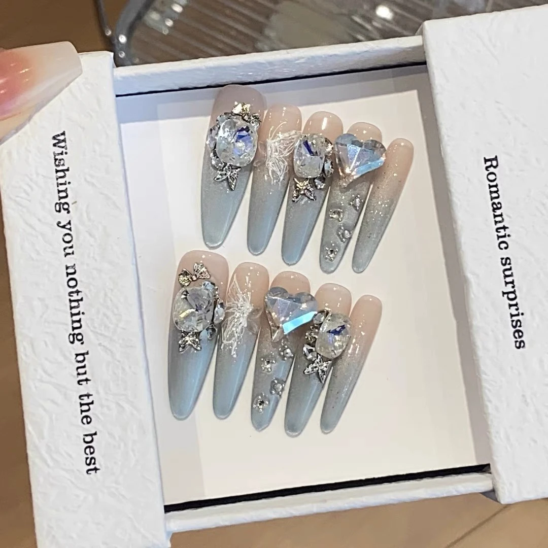 长款穿戴甲爆闪合金蝴蝶碎钻猫眼渐变气质高级感白色贴片穿戴甲