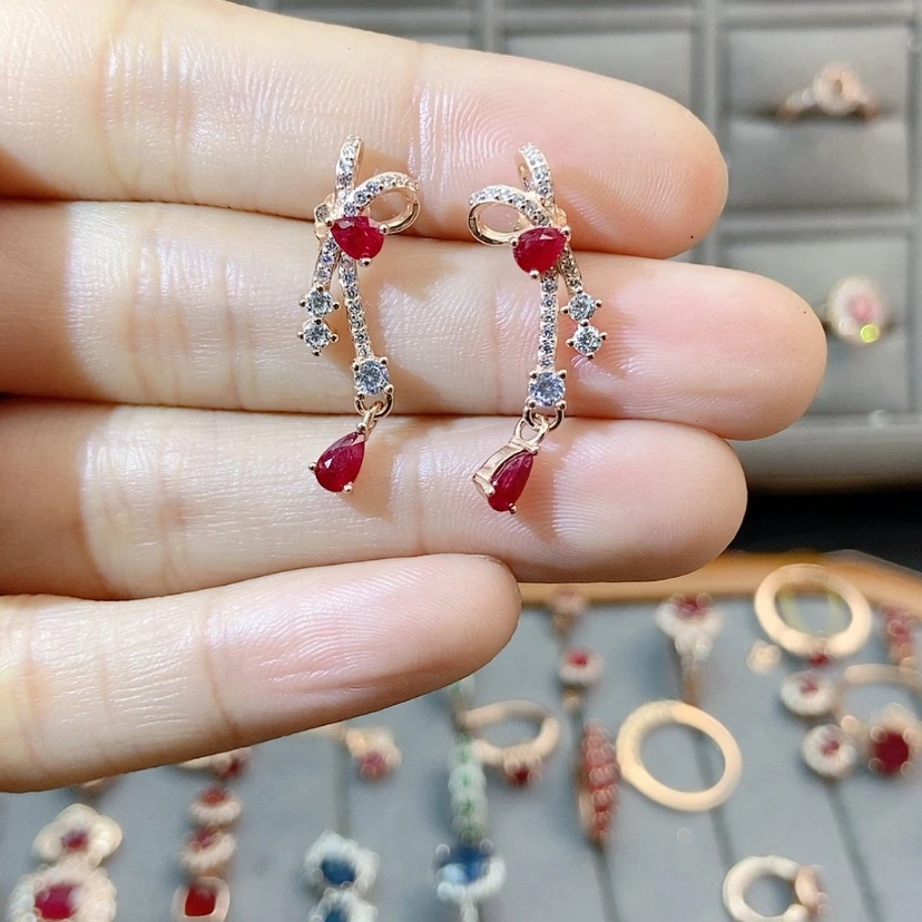 【闪购商品】红宝石耳饰银S925镶嵌