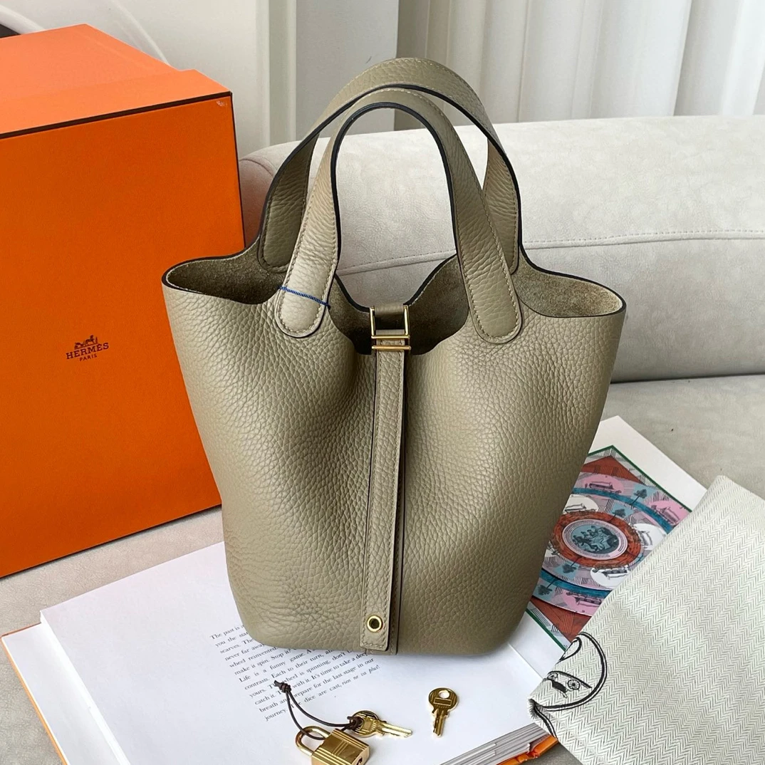 99新 Hermes/爱马仕 Hermes 菜篮子18马尔法米金扣w刻CJM7-3009