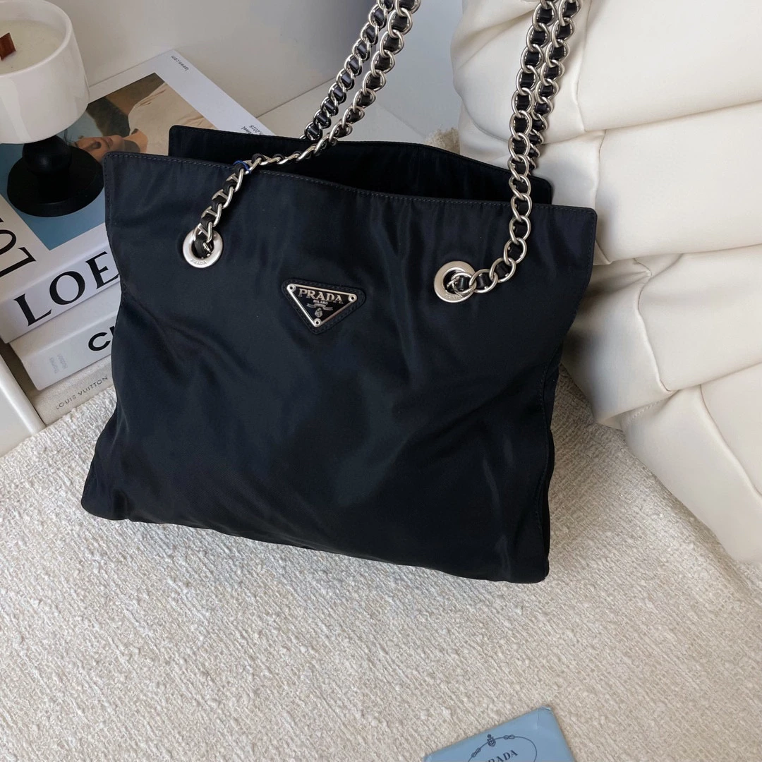99新 Prada/普拉达 黑银降落伞30卡中检吊牌JM2-7026