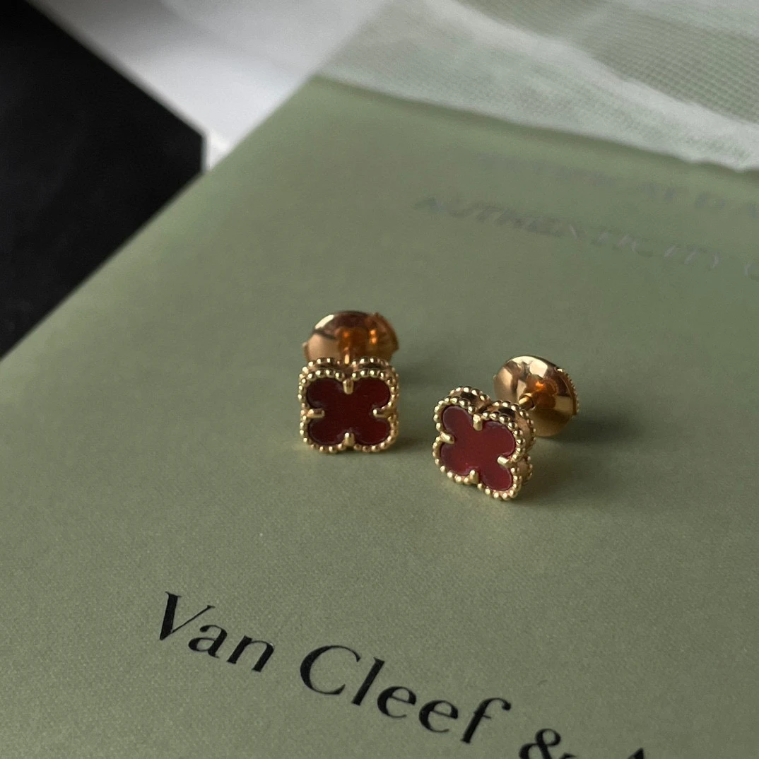99新 梵克雅宝 四叶草红花耳钉小号JM10-0118