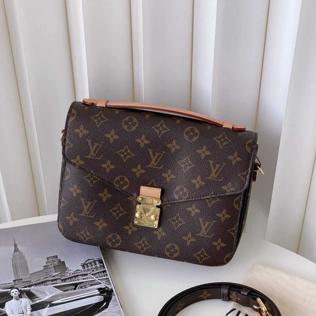 95新 LouisVuitton/路易威登 老花邮差斜挎包BJM2-6688