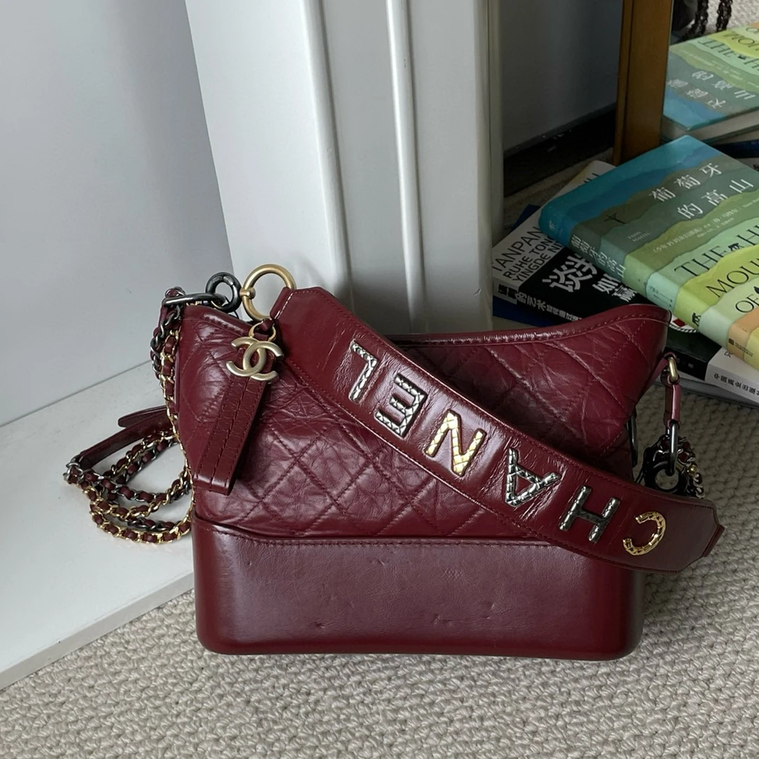 95新 Chanel/香奈儿 手柄流浪新中号酒红色斜挎包 JM11-0214