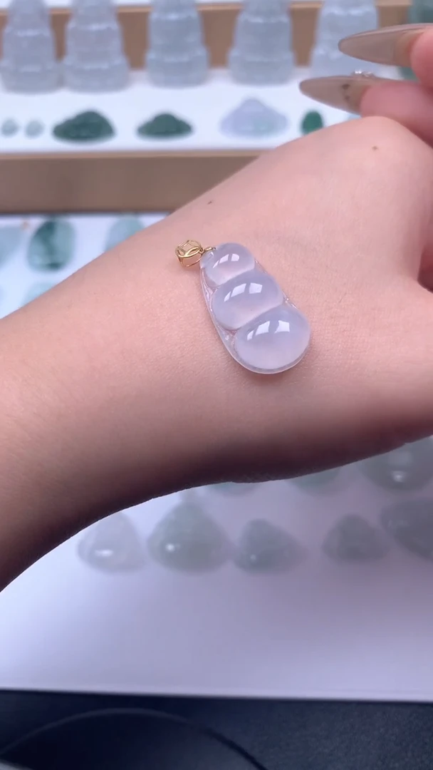 【闪购商品】翡翠吊坠(不含链)未镶嵌天然缅甸A货翡翠福豆