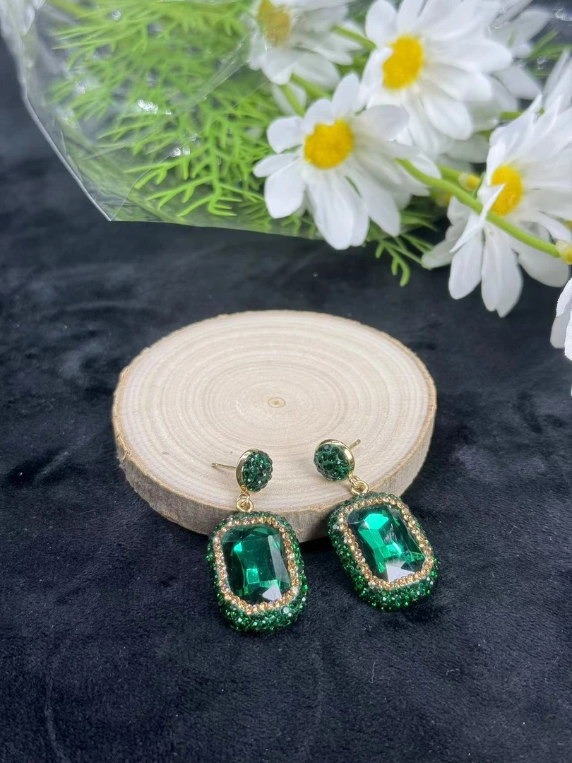 铜合金合成锆石耳饰 ZLH 小众绿色晶晶时尚奢华百搭设计师耳环078