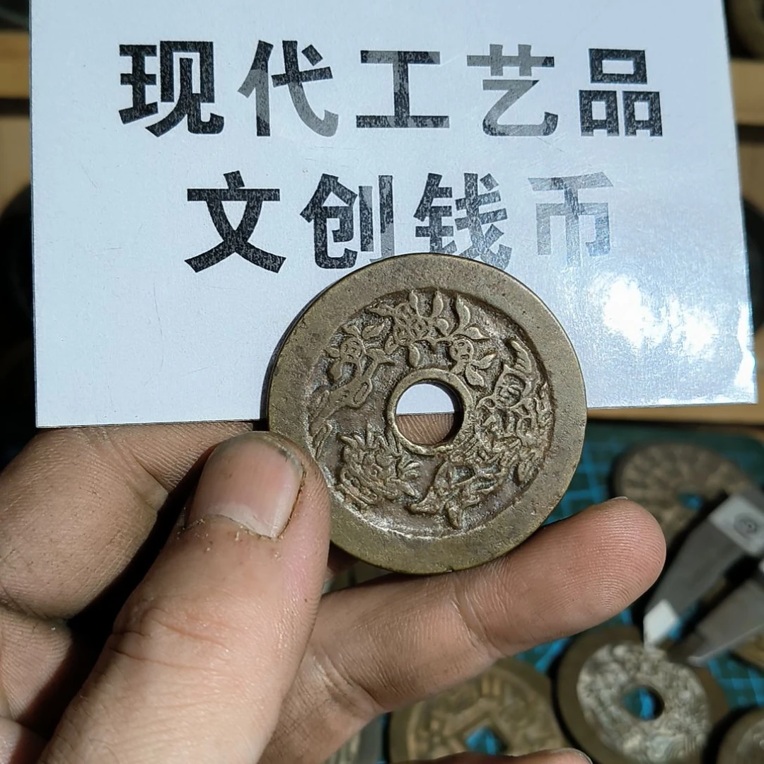铜翻砂铸造现代工艺品花钱