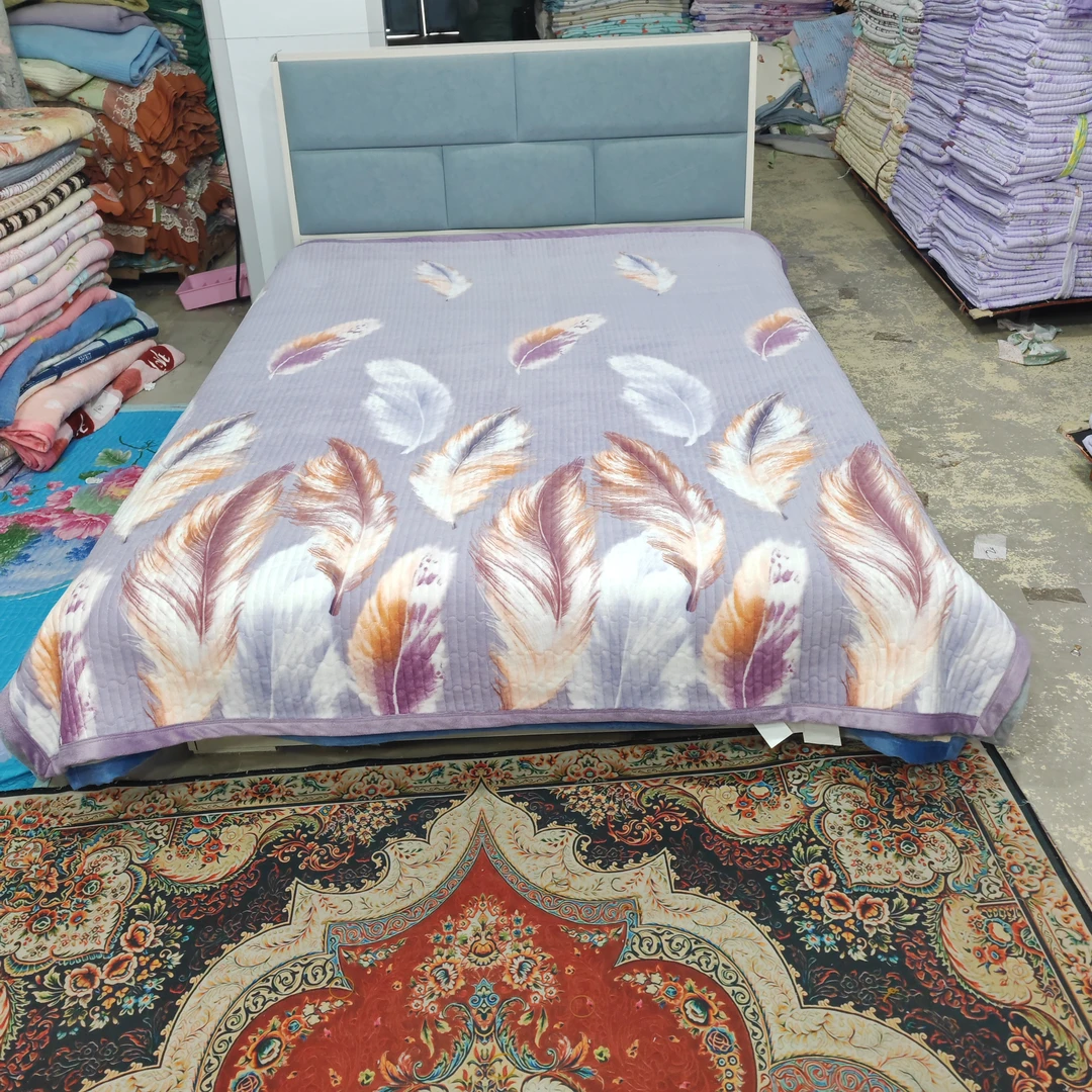 牛奶绒床盖《紫色羽翼飞飞》2米*2.3米