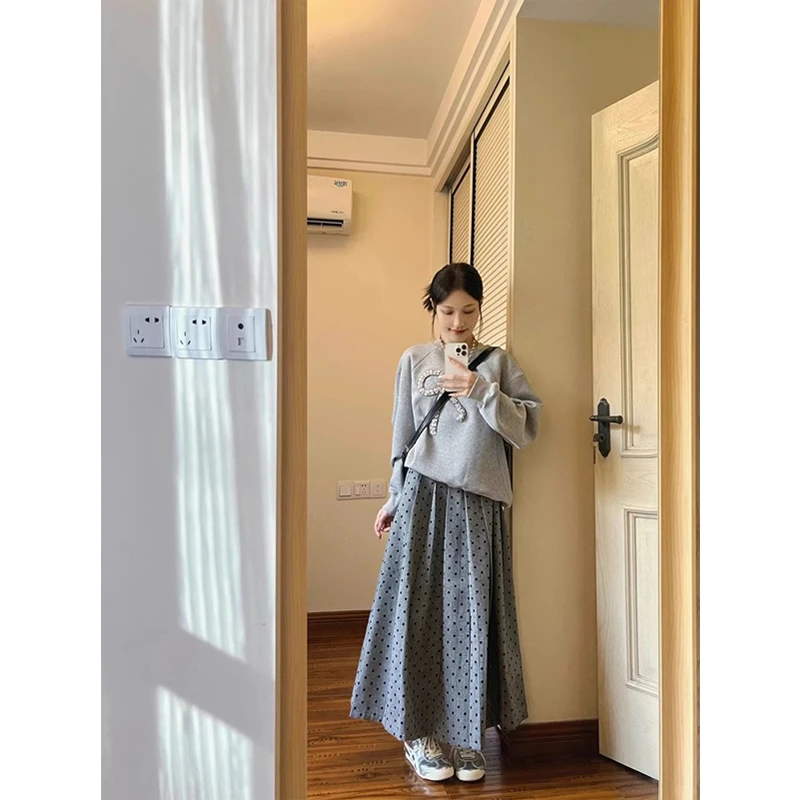 早秋法式复古气质显瘦灰色蝴蝶结卫衣波点半身连衣裙子两件套装女