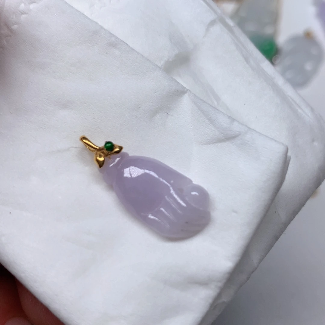 翡翠颈饰18K金镶嵌翡翠