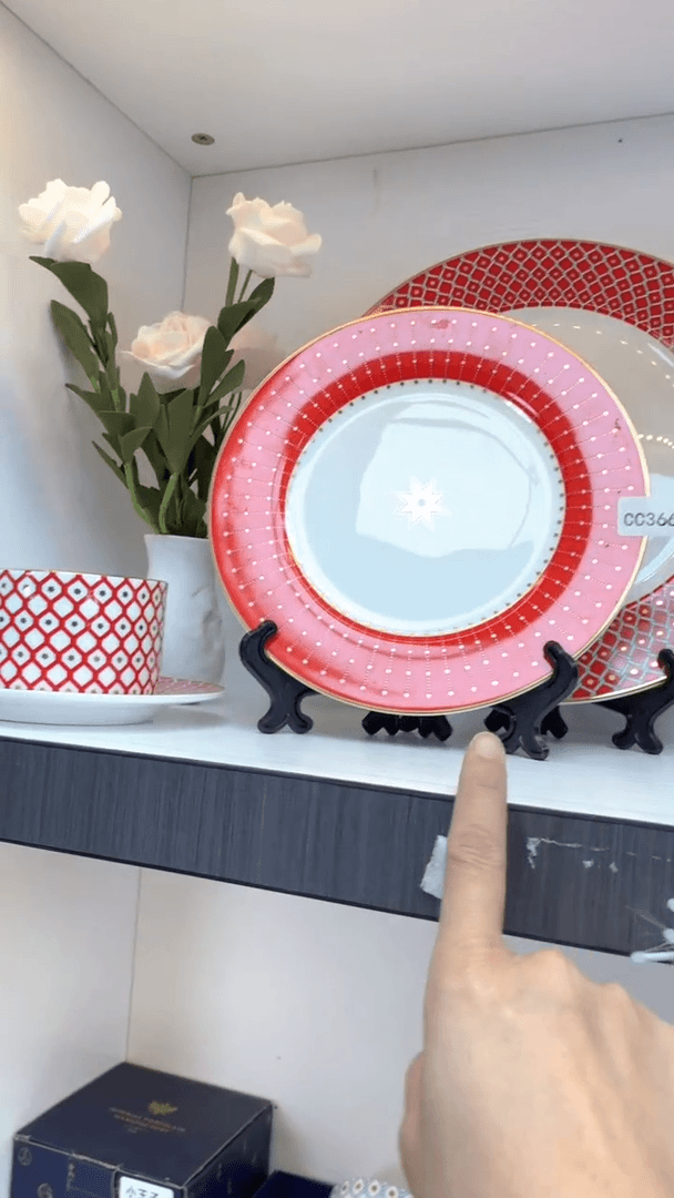 【闪购商品】瓷其他cc366原单1个  8英寸 带礼盒