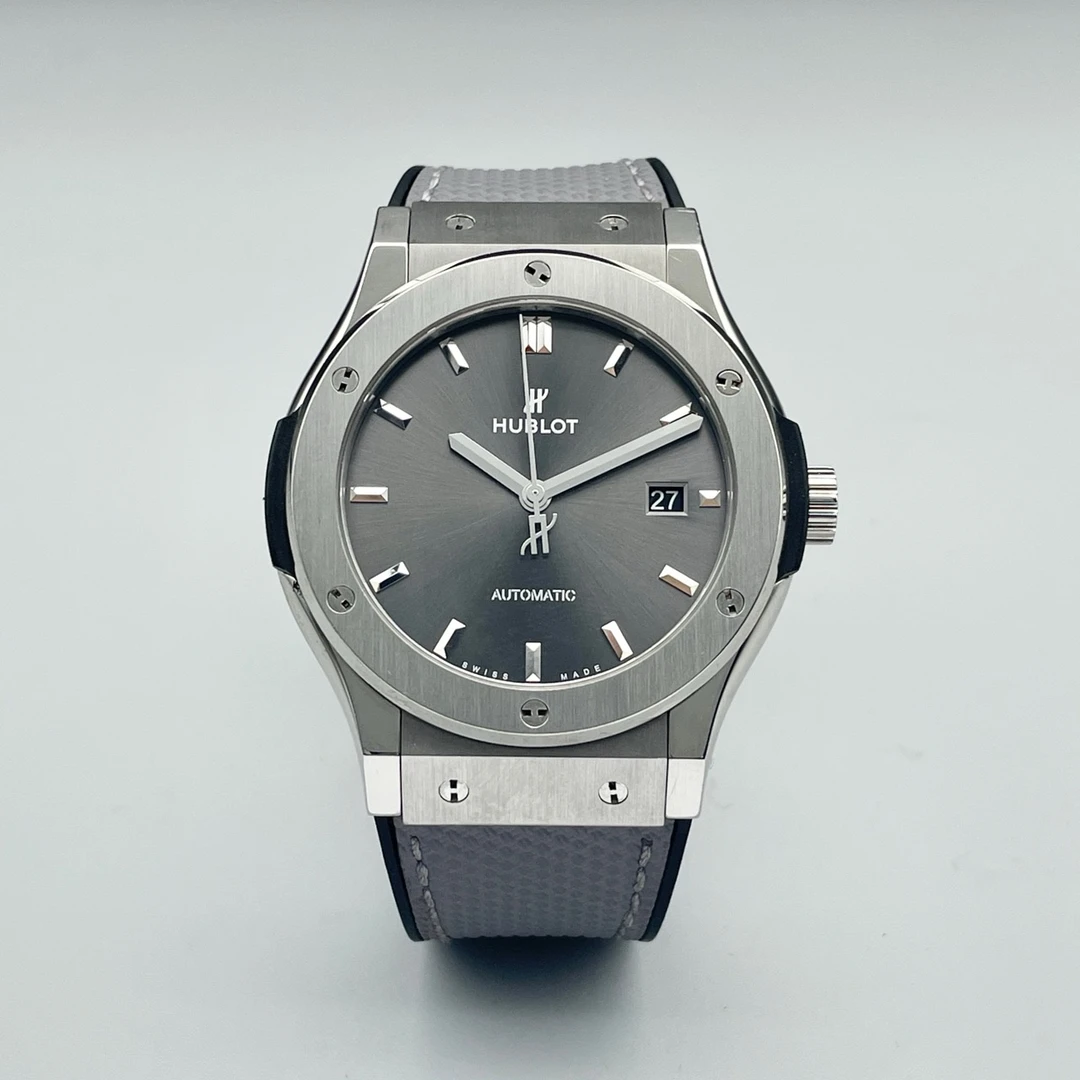 95新 Hublot/宇舶表 经典融合系列 542/自动机械/钛金属/42mm