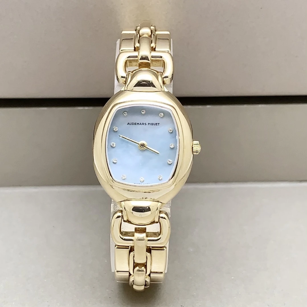 95新 Audemars Piguet/爱彼 18k金/23mm/钻刻/石英女士手表