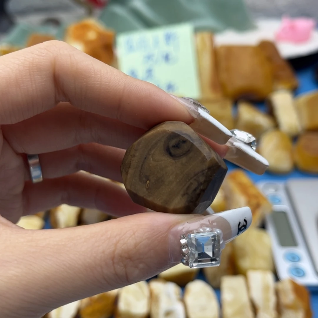 【闪购商品】定制琥珀未镶嵌就****3