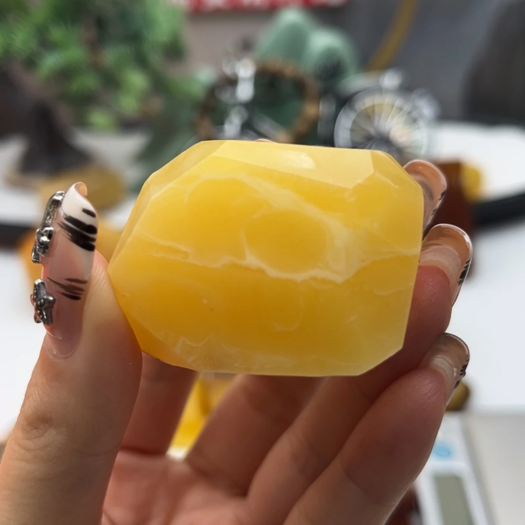 定制琥珀未镶嵌等****?