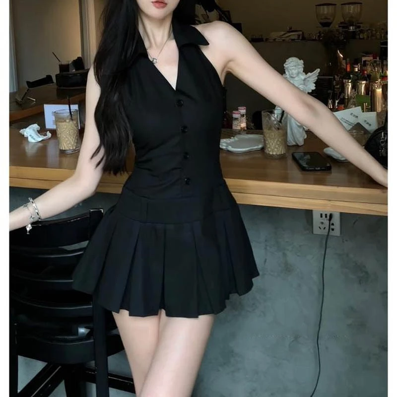 2024夏季新款黑色挂脖辣妹打揽连衣裙收腰显瘦小黑裙小个子连衣裙