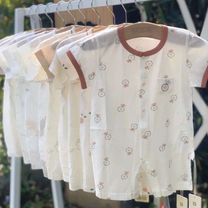 婴幼儿连体衣哈衣爬服童装小方巾