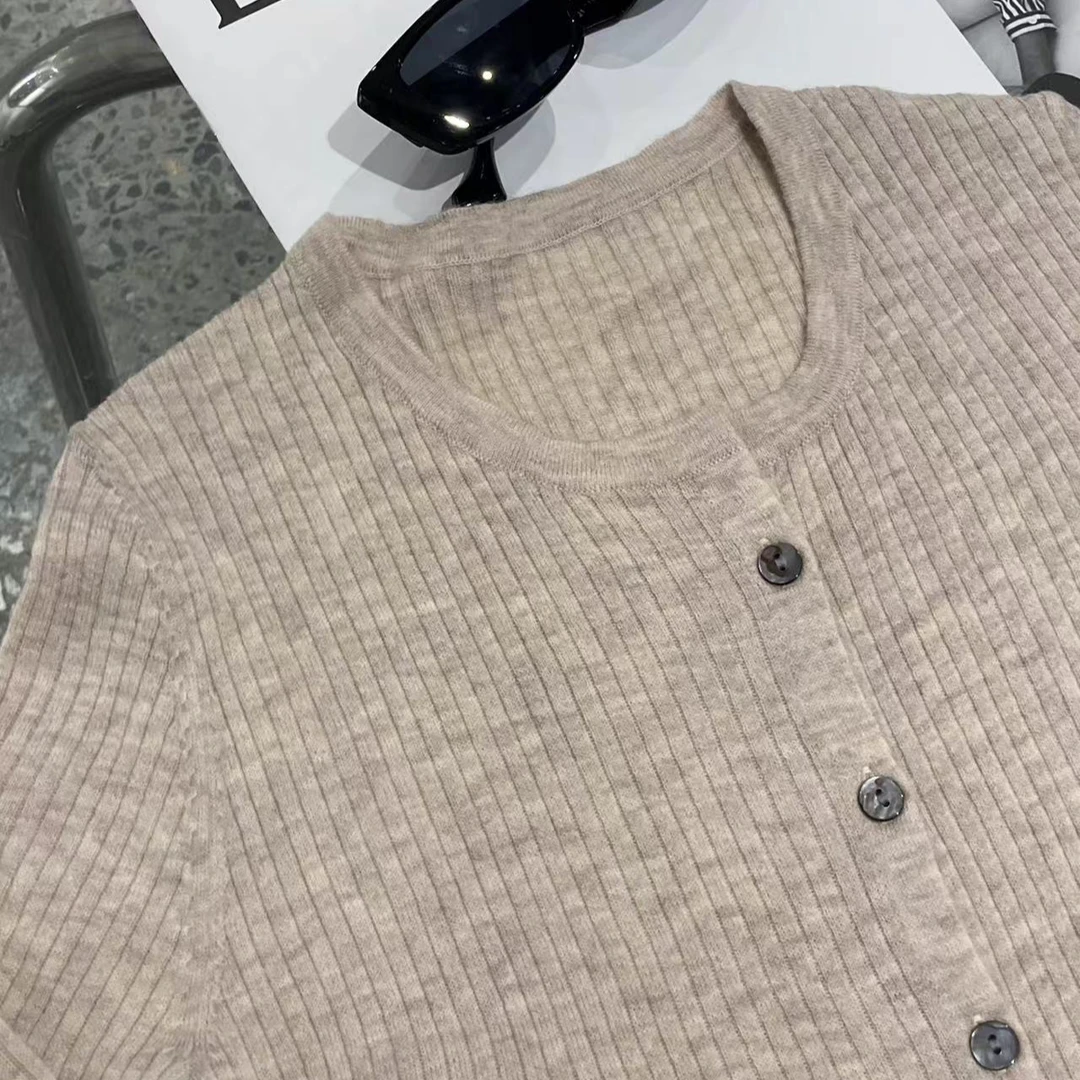 新款秋季时尚休闲百搭修身针织开衫长袖