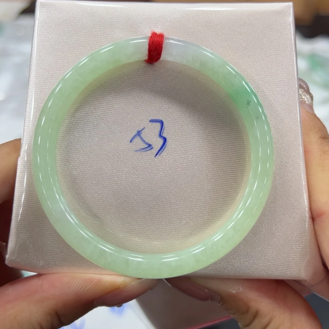 【闪购商品】翡翠手镯未镶嵌手镯