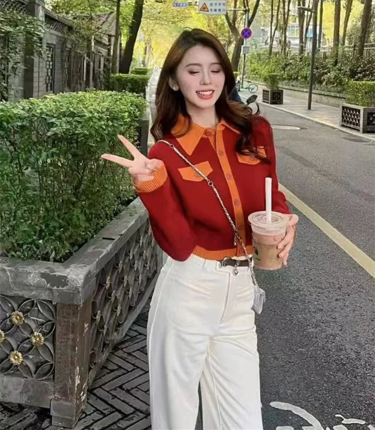 【商场同款】2024新款女休闲百搭单排扣翻领小香风针织开衫1499222