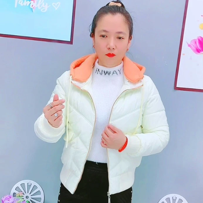 短款百搭时尚新款压花棉衣2023冬季修身可拆卸帽子保暖棉服韩版