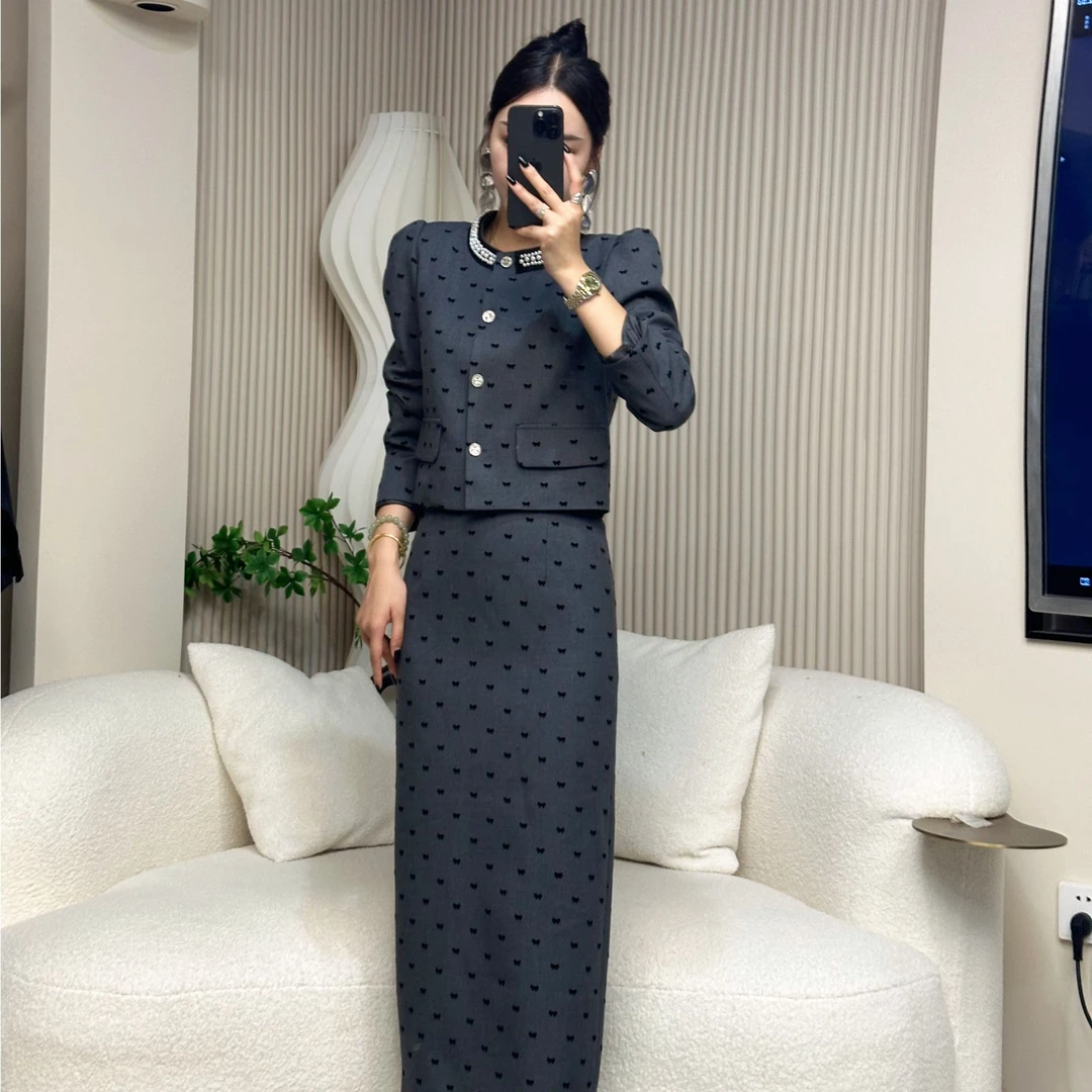 (有感女装)2024秋季新款气质高级感西装外套半身裙两件套蝴蝶套装