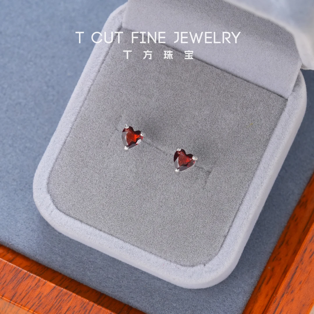 【福利款】天然石榴石小爱心S925银耳钉