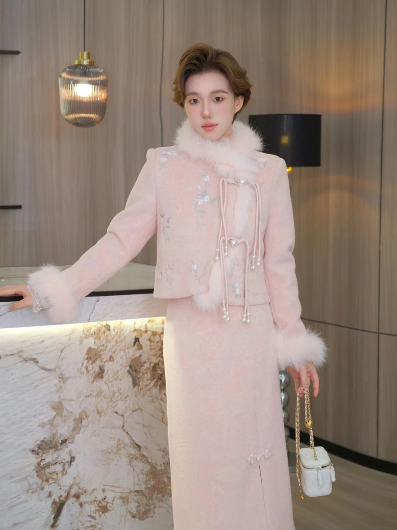 岳公子高定新款狐狸毛新中式国风刺绣白鸭绒女套装预YYCDY4TZ832A