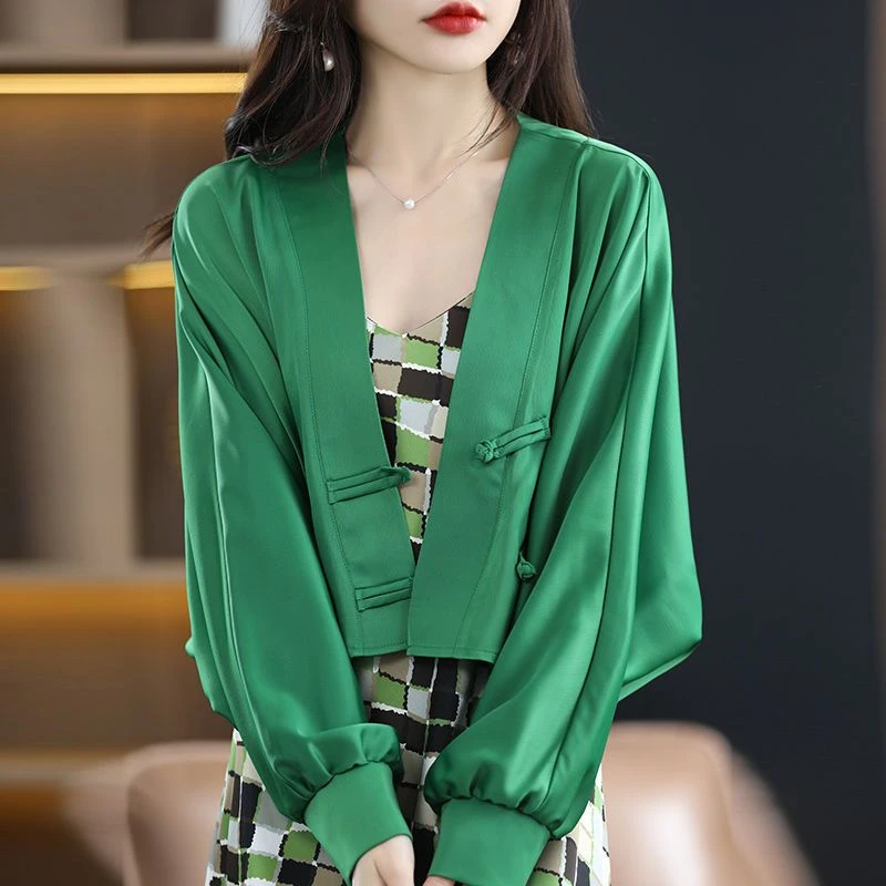 绿色缎面短款外套披肩时尚上档次妈妈装慵懒风防晒衣空调房披肩