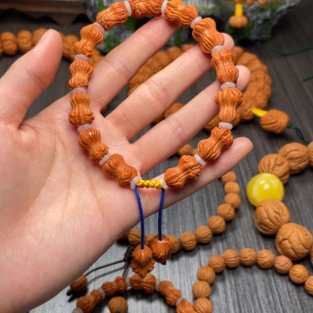 【闪购商品】桃核手串金*