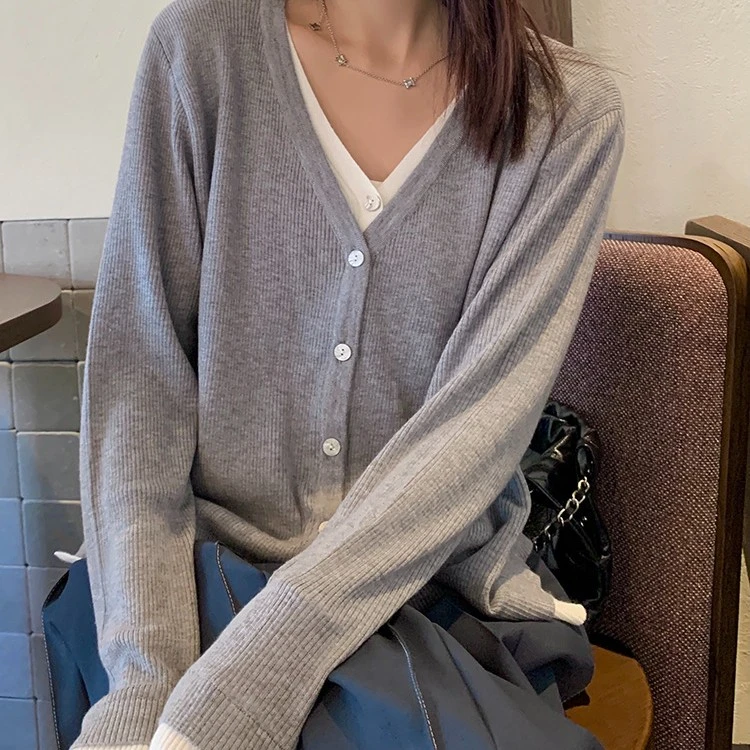 春季新款假两件短款针织开衫显瘦长袖时尚外穿百搭长袖针织衫