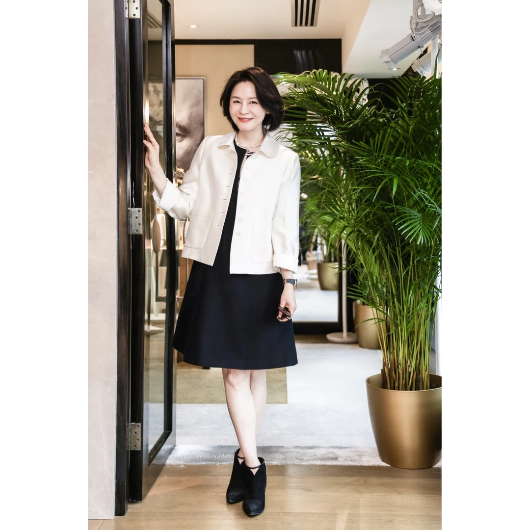 我是摩羯 干洗 优雅双色翻领贴毛桑蚕丝丝毛气质小香风外套西装