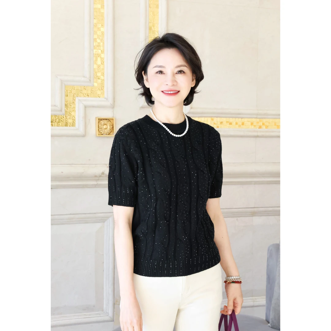 我是摩羯 繁星满天 重工烫钻及细美丽诺羊毛绞花肌理短袖针织衫