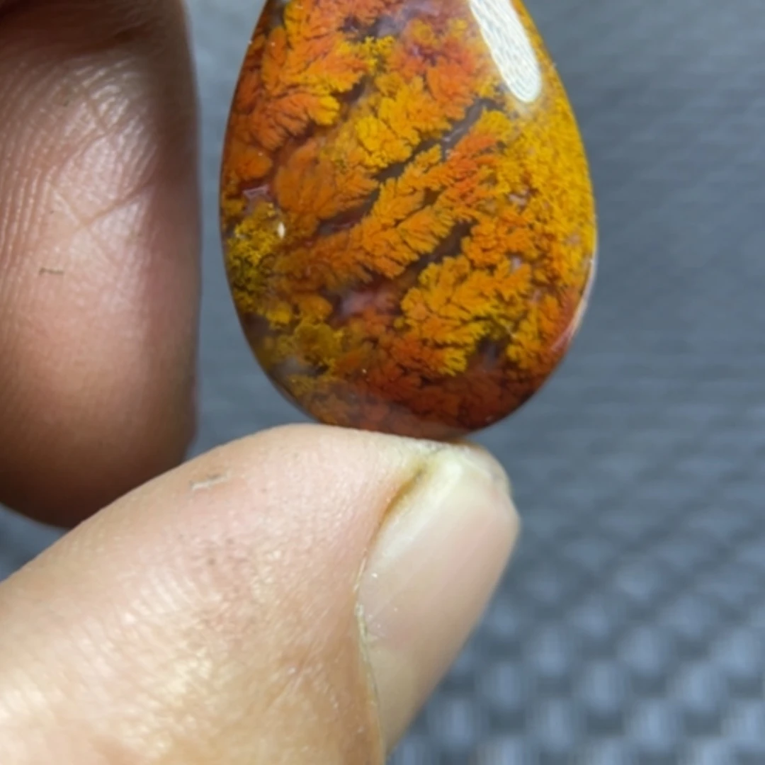 【闪购商品】玛瑙/玉髓颈饰未镶嵌落**寂