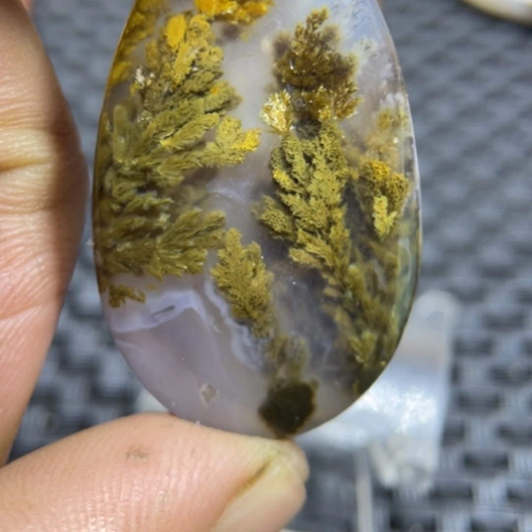 【闪购商品】玛瑙/玉髓颈饰未镶嵌落**寂