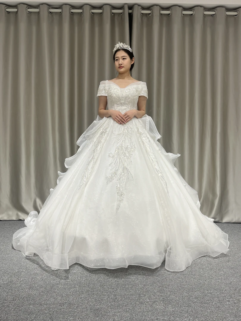 9175小仙女荷叶边短袖拖尾婚礼一字肩简约白色气质奢华法式公主