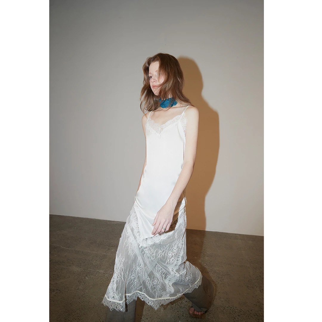 1423【边界感】时髦叠穿白色蕾丝连衣裙