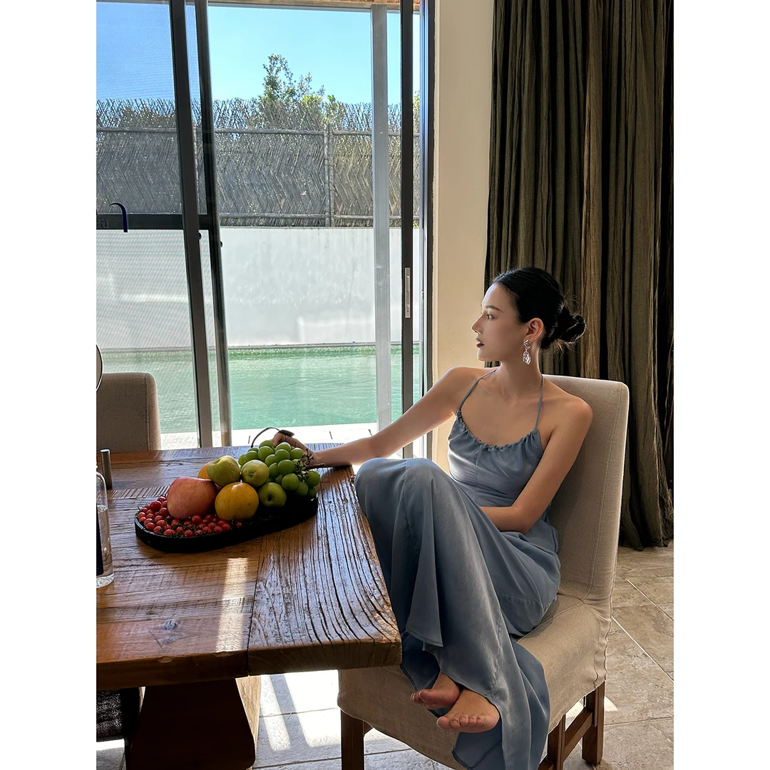 1423【雾霾人鱼】垂坠遮胯挂脖连衣裙 达人专属