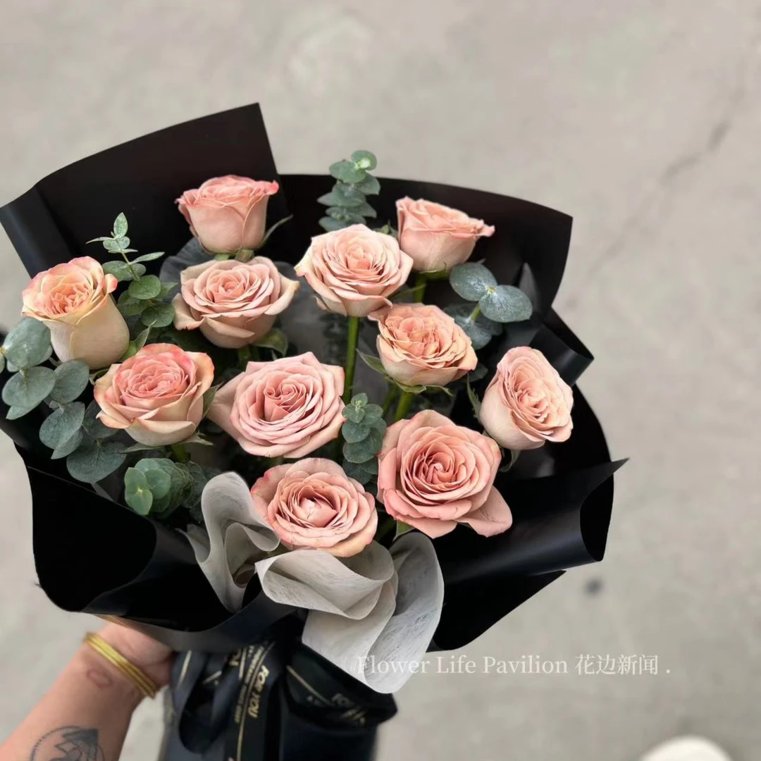 【花福+花边新闻】11只卡布奇诺花束-送女友送爱人送男生同城鲜花