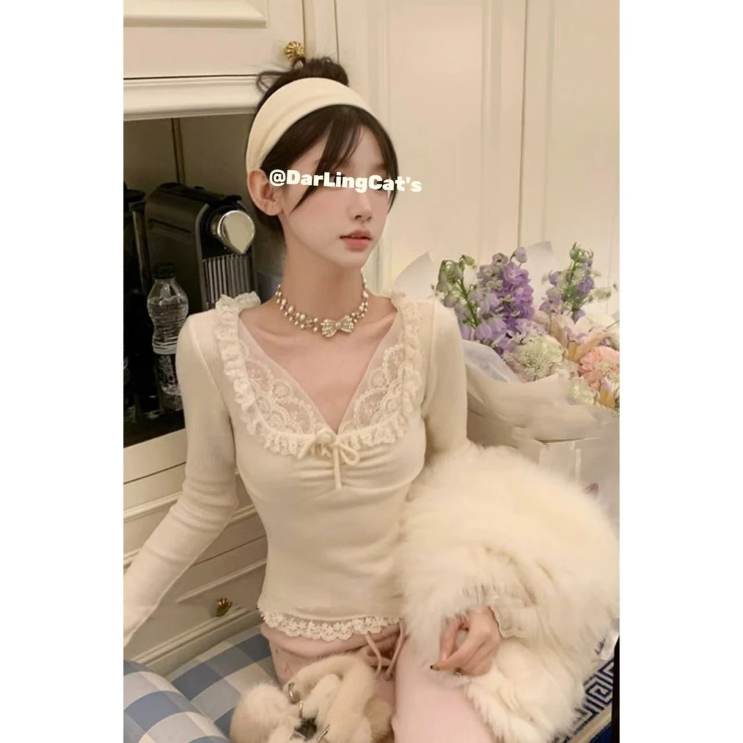 大脸喵 清晨雪梨 温柔少女重工刺绣蕾丝上衣肌理感