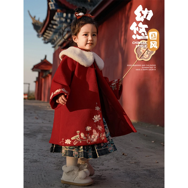 幼悠女童拜年服斗篷披风冬季荷花万针刺绣防风保暖年服儿童WD0025