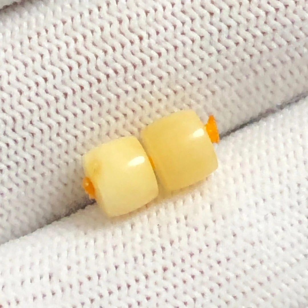 蜜蜡鸡油黄直切 尺寸6.2和7.2 用于5到7的珠串