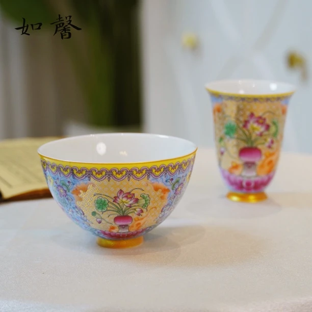 锦绣祥和·主人对杯