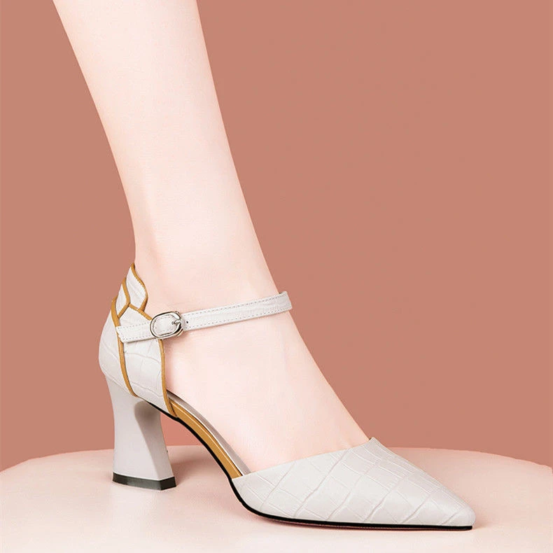 女夏季2025新款轻奢尖头中跟时尚软皮鞋一字扣带粗跟高跟单鞋