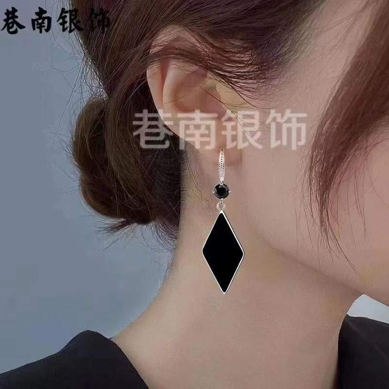 925银耳饰 2024新款潮爆高级感黑色几何菱形耳环耳坠气质洋气瘦脸