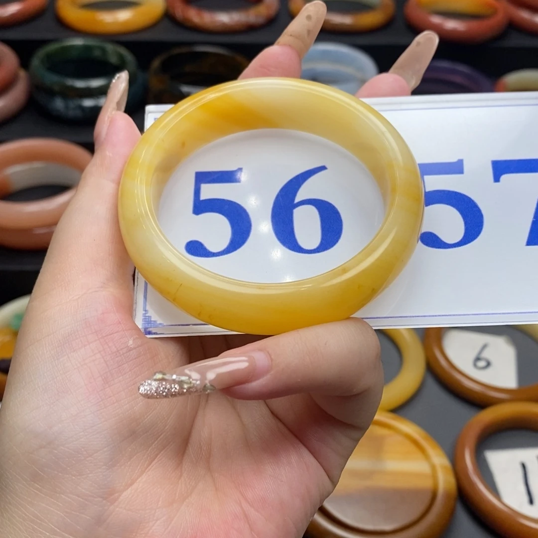 石英质玉（黄龙玉）手镯未镶嵌