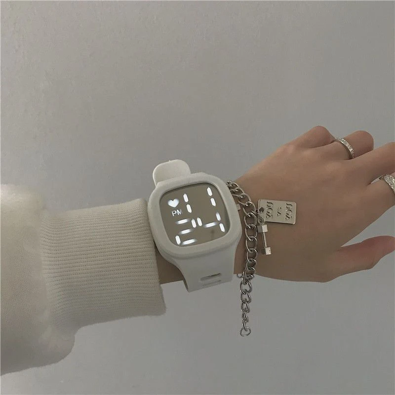 网红镜子手表女高颜值小众冷淡风初高中学生党简约时尚石英腕表潮
