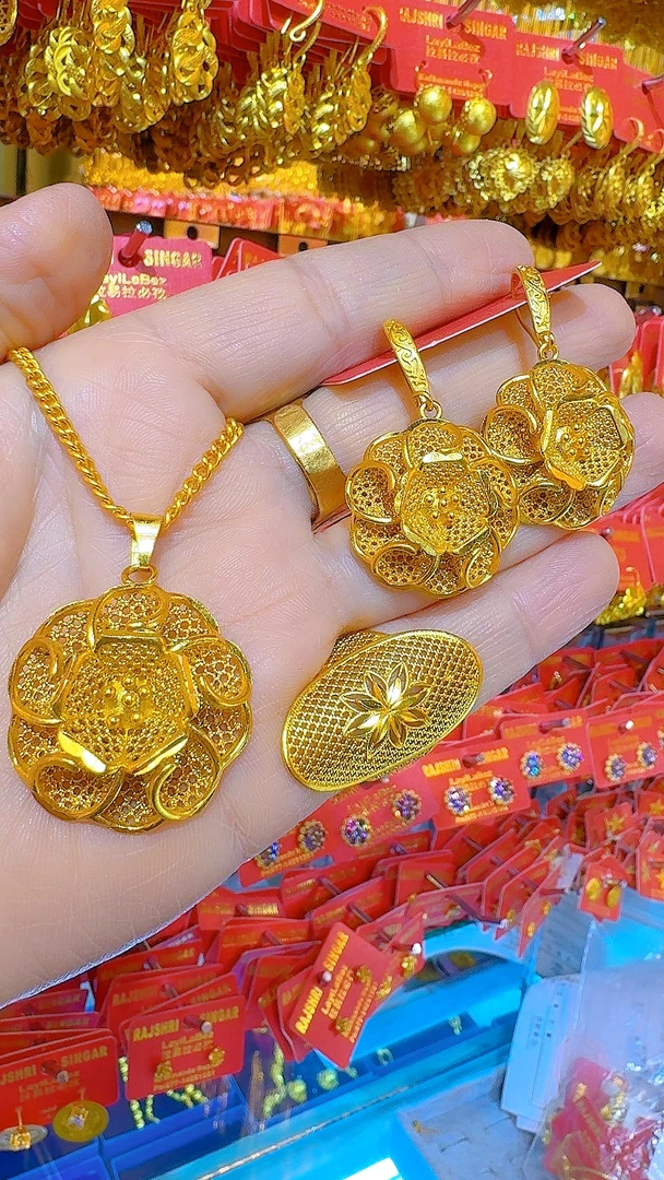 铜合金吊坠 【LayLaBez】铜合金镂空花朵吊坠项链女士气质百搭饰品