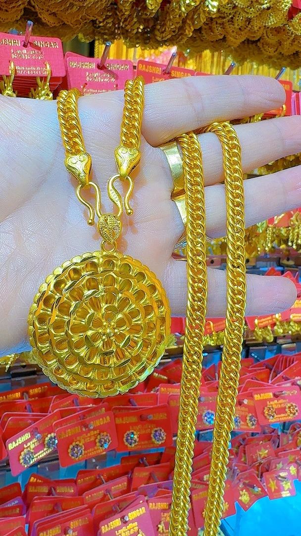 合金吊坠 【LayLaBez】镂空花丝福牌项链女款铜合金镀金圆牌吊坠